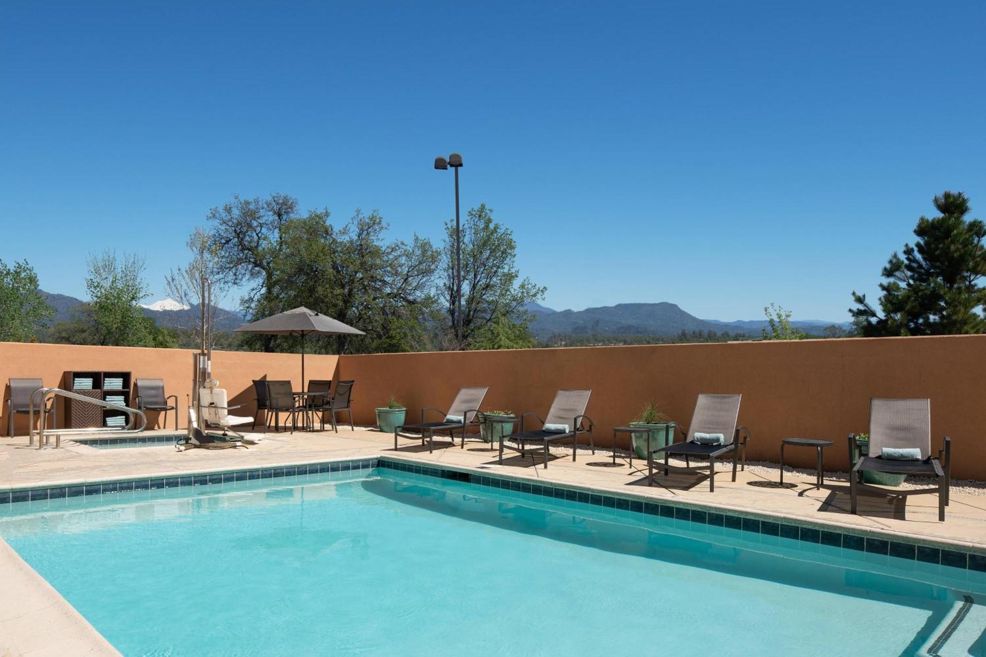 Fairfield Inn & Suites Redding Extérieur photo